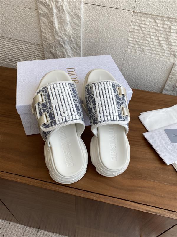 20251128184323279 280